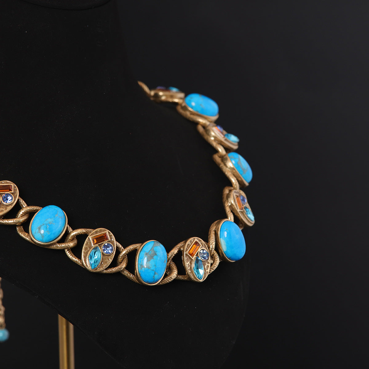 Premium niche retro blue stone necklace