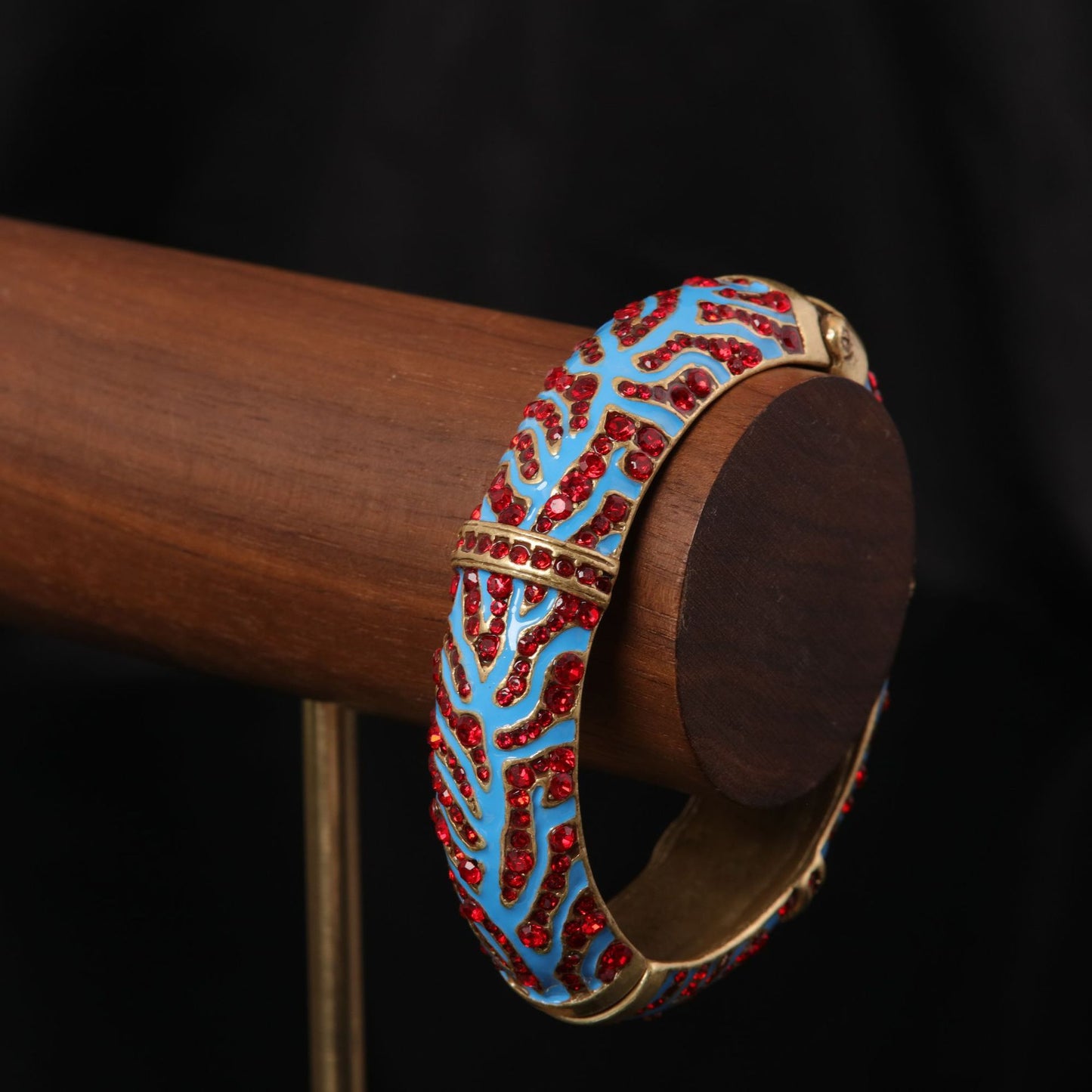 High-end retro niche court style blue enamel bracelet